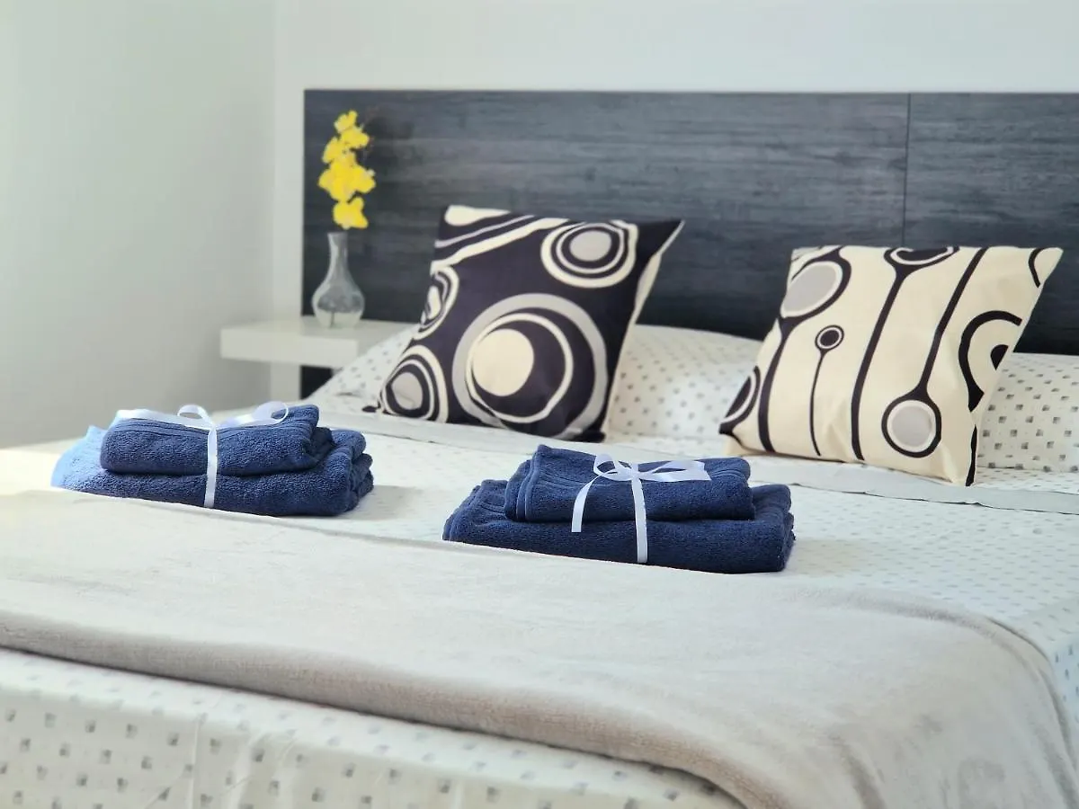 Guest house Habitacion Privada En Apartamento Moderno Compartido Cerca De La Playa Y Aeropuerto Hotel San Isidro