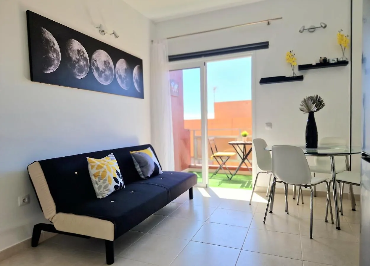 Guest house Habitacion Privada En Apartamento Moderno Compartido Cerca De La Playa Y Aeropuerto Hotel San Isidro